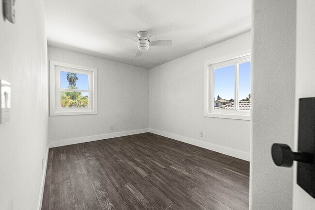 Building Photo - 39535 Oak Cir