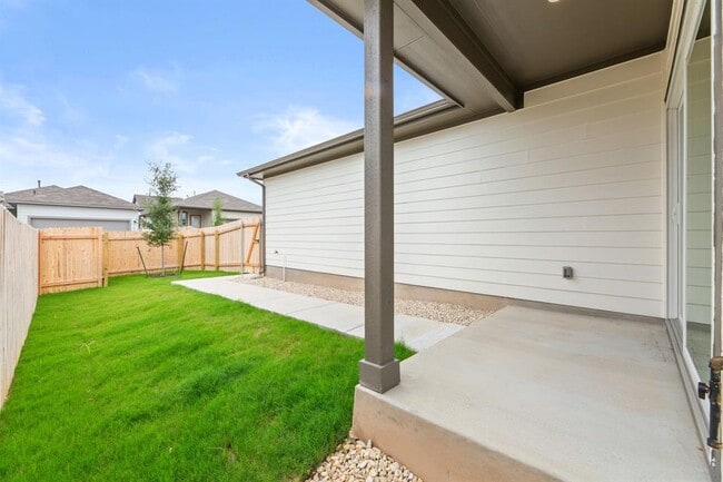 Building Photo - 183 Glocken Ln