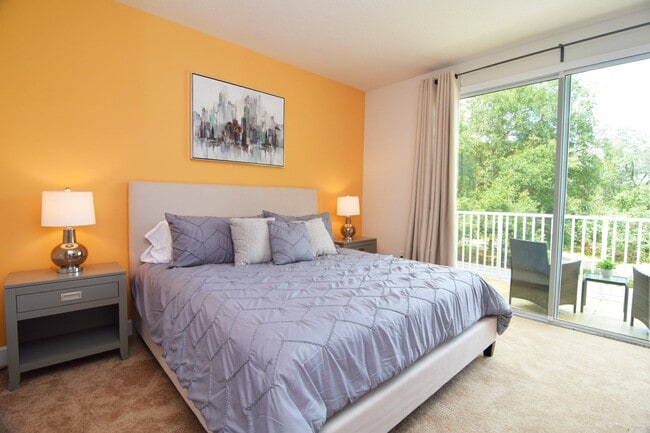 Master King Bedroom - 1534 Retreat Cir