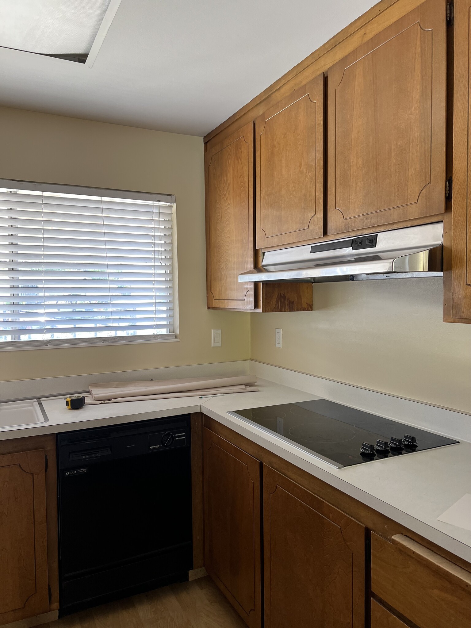 New electric range - 2533 Spencer Pl