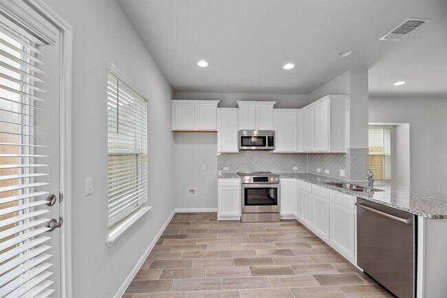 Building Photo - 17212 Adoro Dr