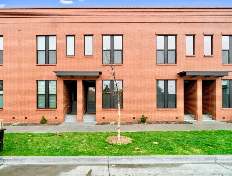 Building Photo - 3314 Curtis St