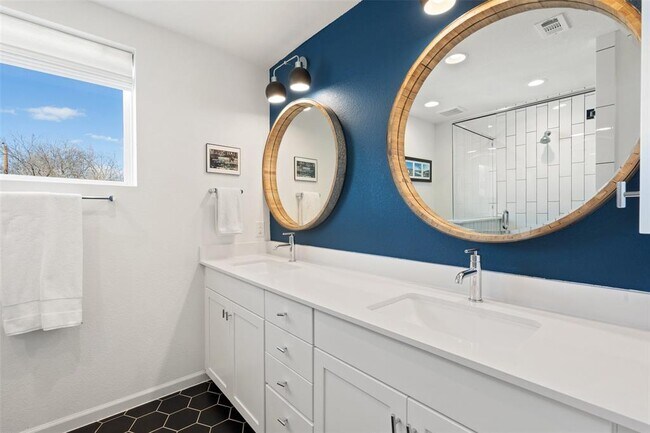 Building Photo - 209 Ben Howell Dr