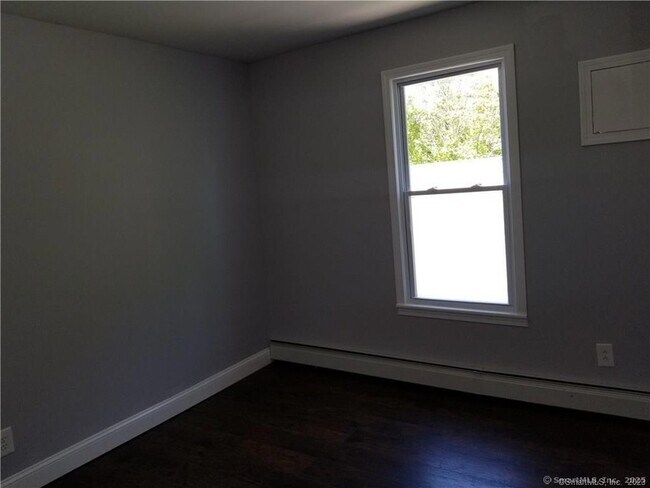 Building Photo - 117 Southview St