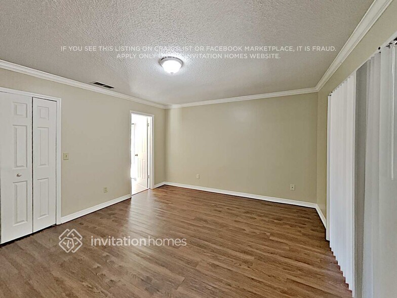 Building Photo - 1009 Chesterfield Cir