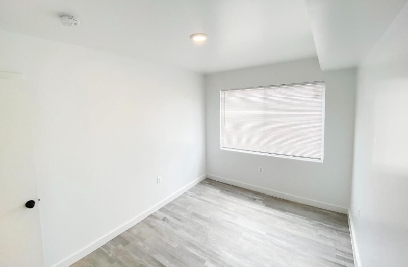 Building Photo - 4609 Quarles St NE