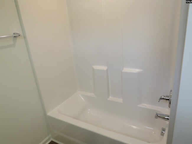 Building Photo - 425 Pepperbush Ln
