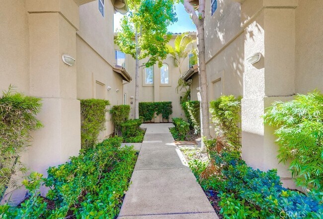 Building Photo - 54 Waxwing Ln