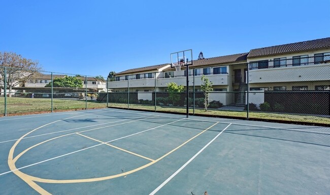 Building Photo - 5085 Valley Crest Dr