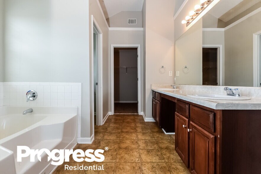 Building Photo - 3711 Arminto Dr