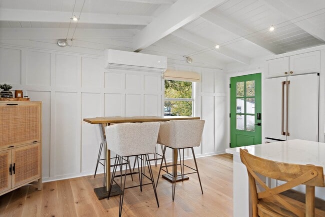 Building Photo - 316 Beach Dr