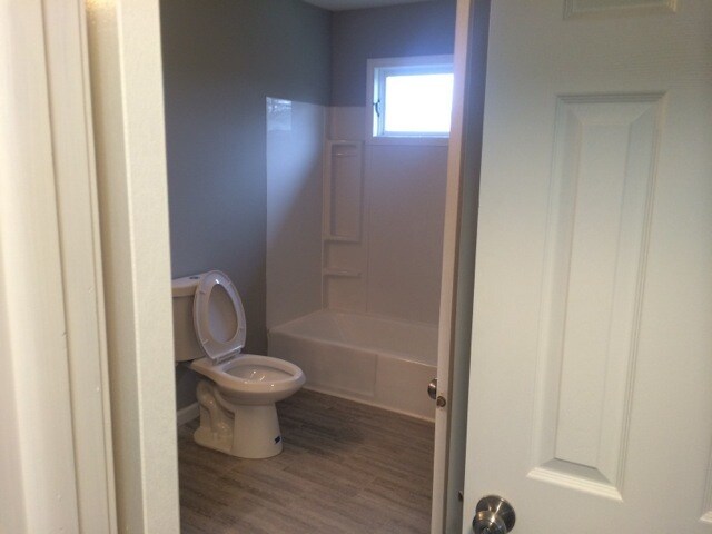 Building Photo - Gorgeous West Lafayette 4 bedroom Home - New Kitchen, Many Upgrades!