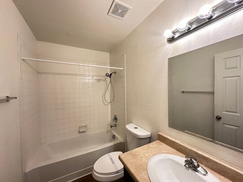 Building Photo - 6241 Bellota Dr