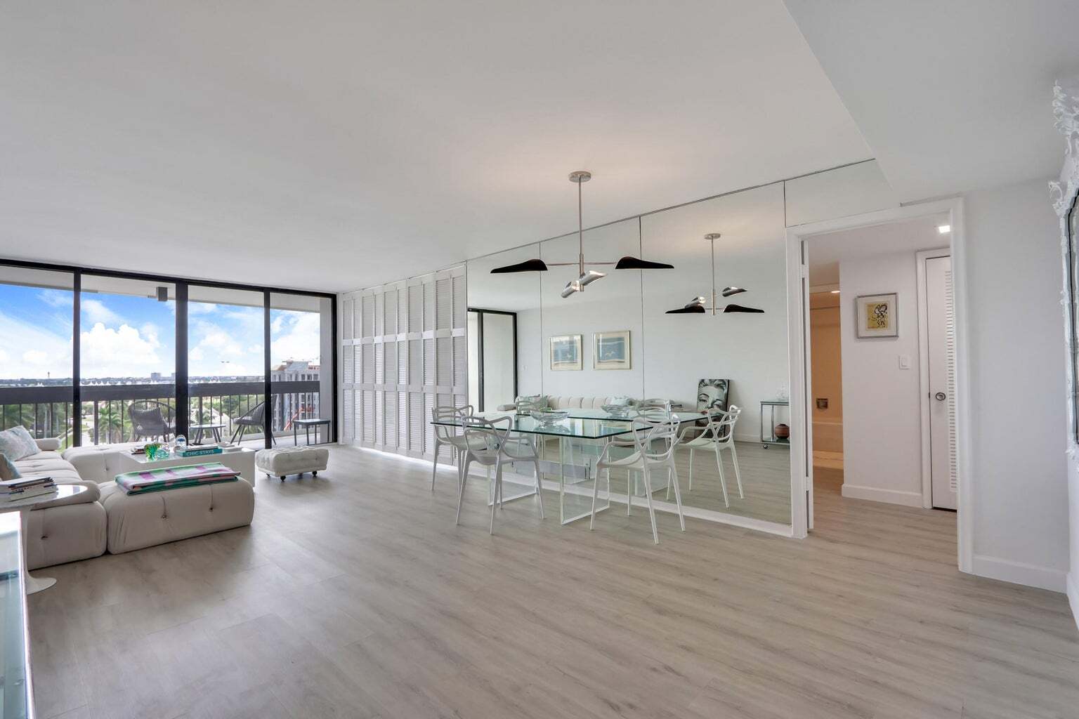 Building Photo - 2000 Presidential Way