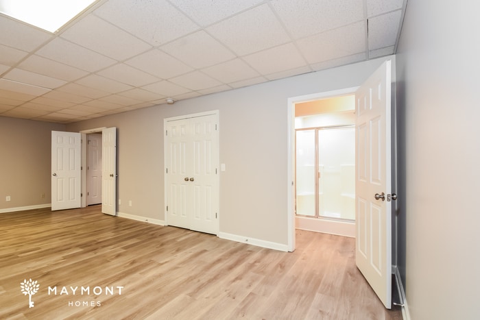 Building Photo - 329 Hillcrest Ln