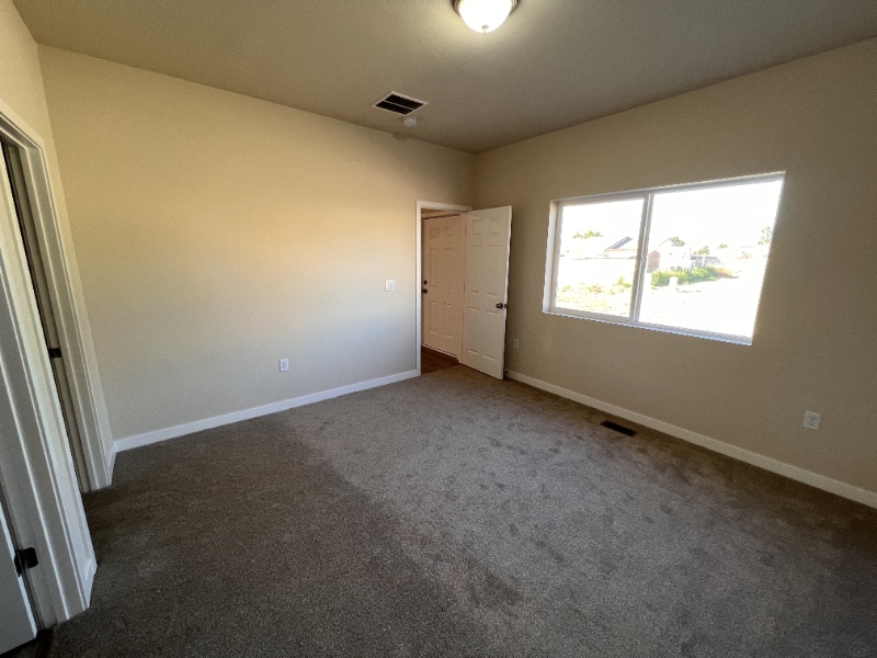 Building Photo - 816-818 S Knox Dr