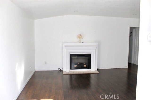 Building Photo - 15523 Cameo Ave