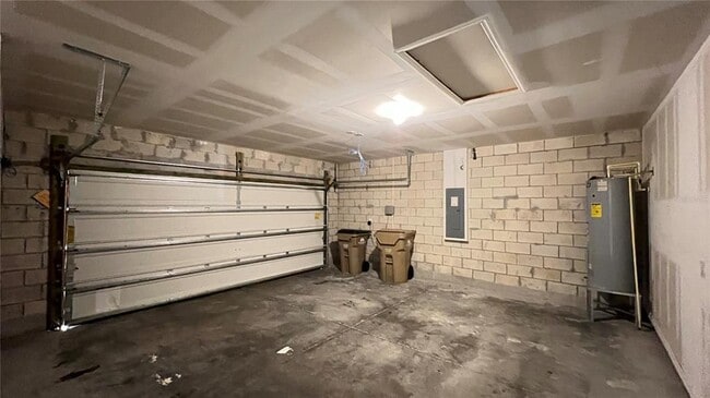 Building Photo - 3662 Maidencain St