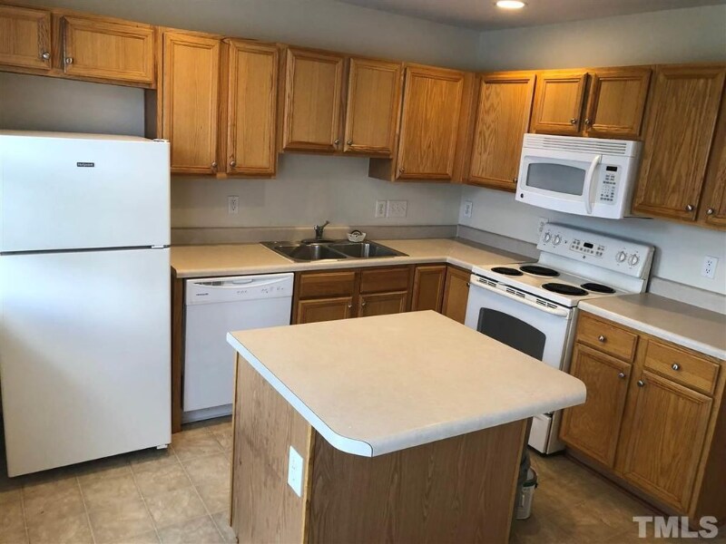 Building Photo - 7938 Averette Hill Dr