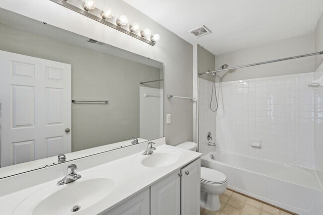 Building Photo - Experience the perfect blend of comfort, style, and functionality in this beautifully designed fo...