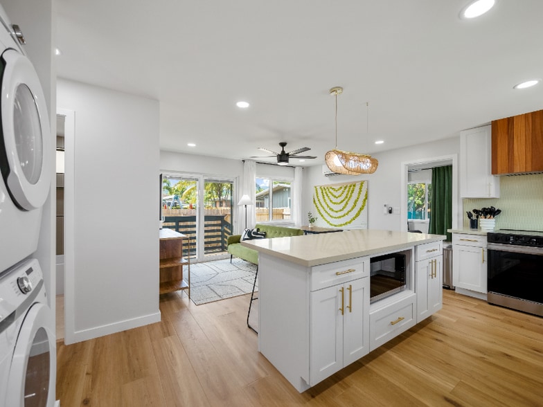 Building Photo - 338 Kalama St