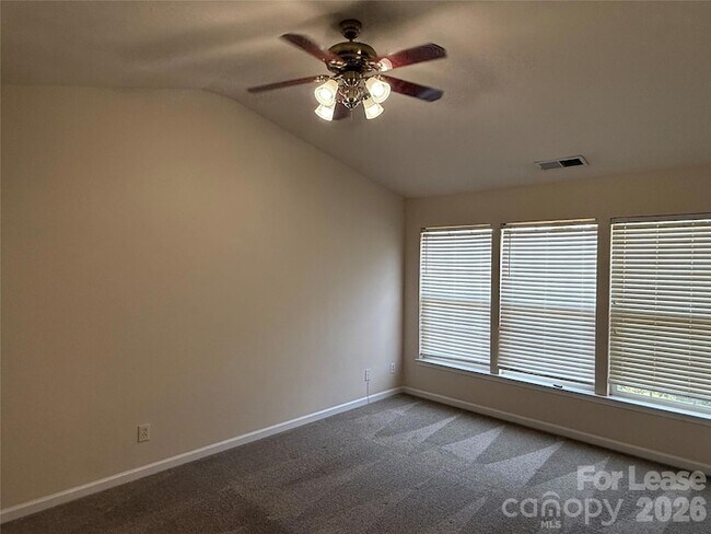 Building Photo - 2146 McKenzie Creek Dr