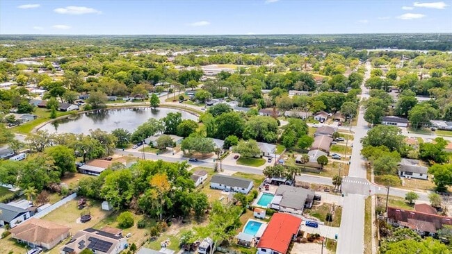 Building Photo - 739 Seminole Ave