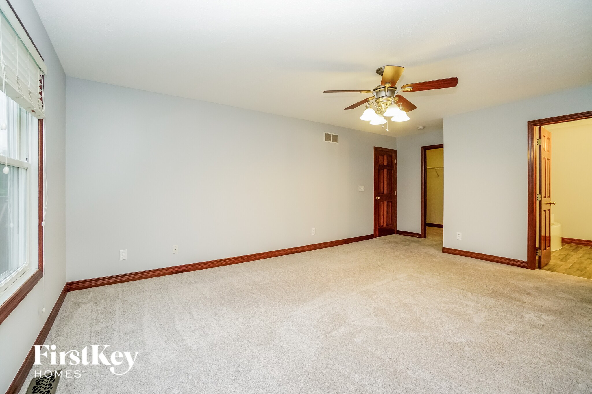 Building Photo - 936 Poppleton Pl N