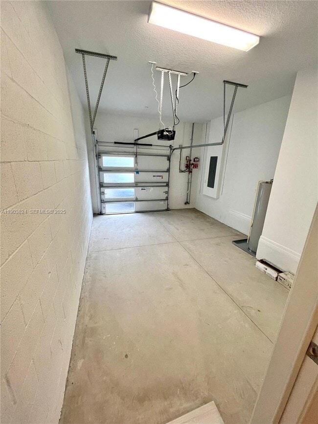 Building Photo - 130 S University Dr