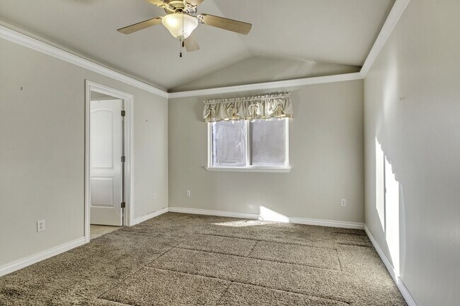 Building Photo - 6924 Chippewa Dr