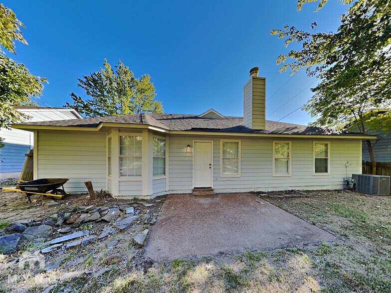 Building Photo - 6892 Gallop Dr