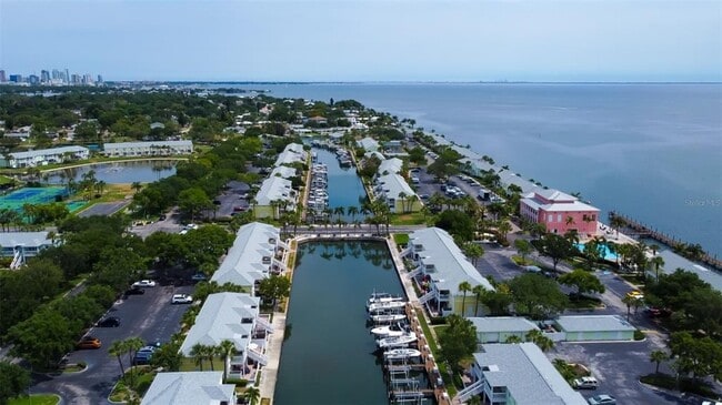 Building Photo - 5092 Beach Dr SE