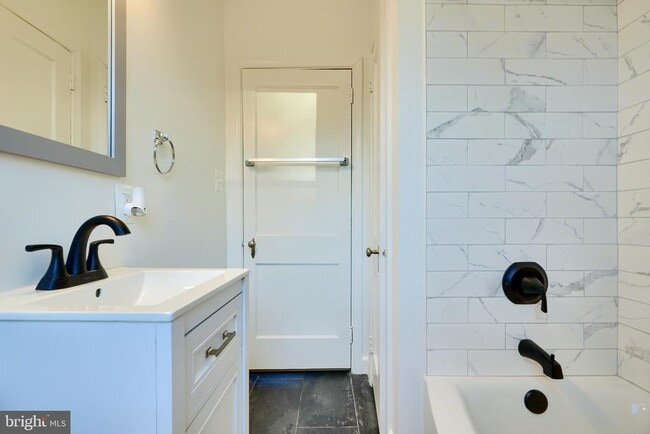 Building Photo - 51 Briarwood Rd