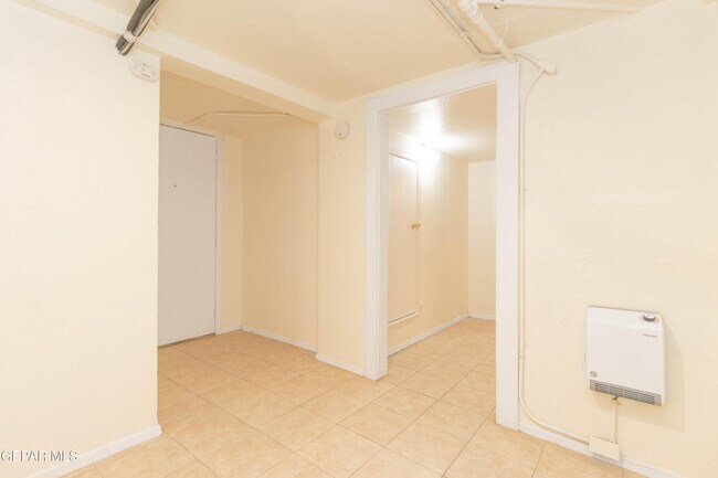 Building Photo - 1309 E Rio Grande Ave