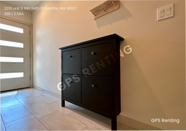 Building Photo - Beautiful Bed 3, Bath 2.5, home!