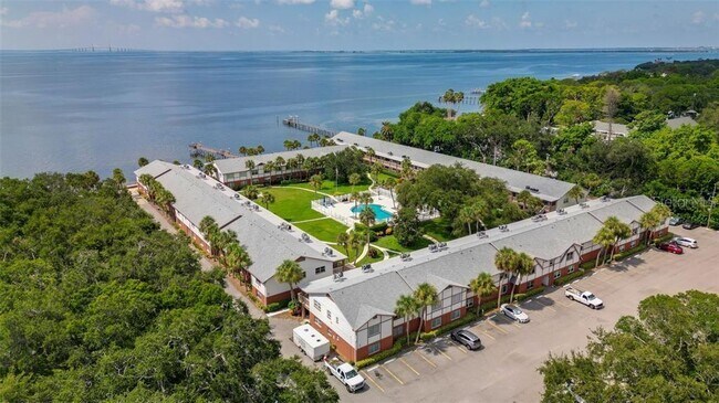 Building Photo - 650 Pinellas Point Dr S