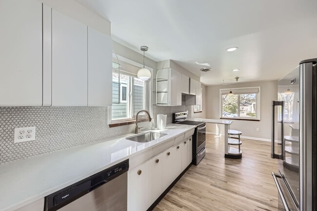 Building Photo - Bright, Modern Living in the Heart of Berk...