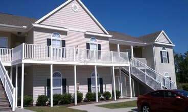 Building Photo - Newly renovated