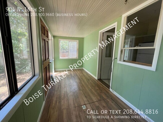 Building Photo - 904 N 16th St
