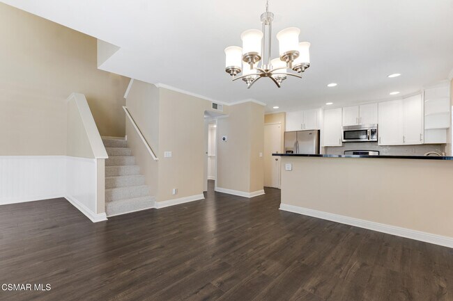 Building Photo - 408 Via Colinas