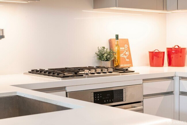 Building Photo - 1450 Franklin St