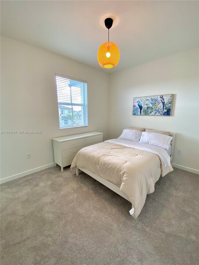 Building Photo - 2627 SE 28th Dr