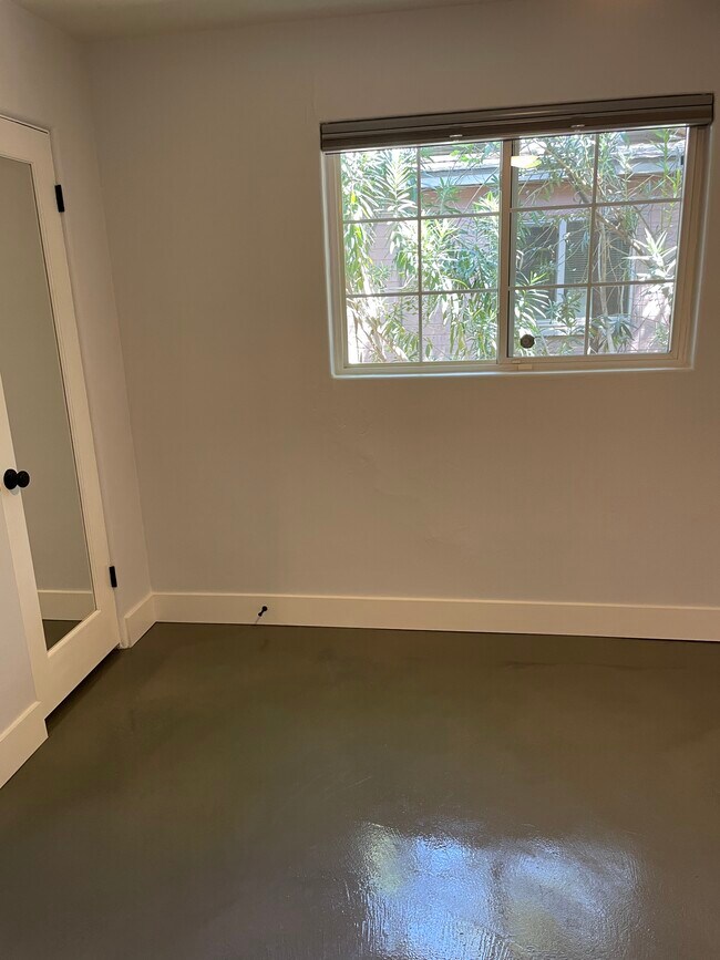 Building Photo - 1222 S Roosevelt St