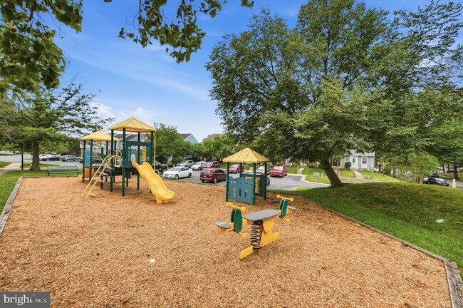 Building Photo - 7 Leatherwood Ct