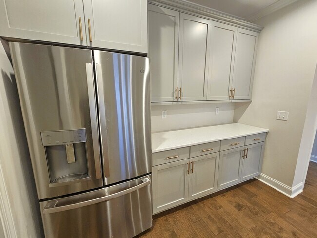 Building Photo - 9 Red Lion Rd