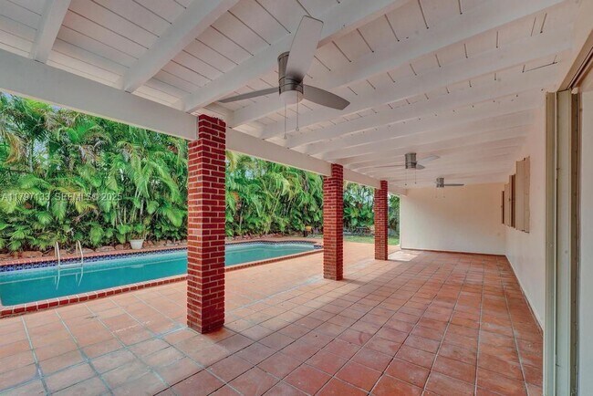 Building Photo - 1981 SW 139th Ct