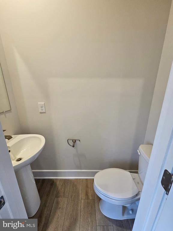 Building Photo - 7759 Meander Ct S