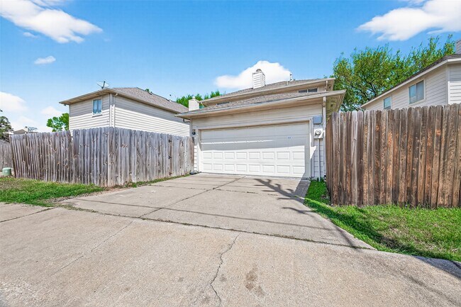 Building Photo - 4018 Timber Corner