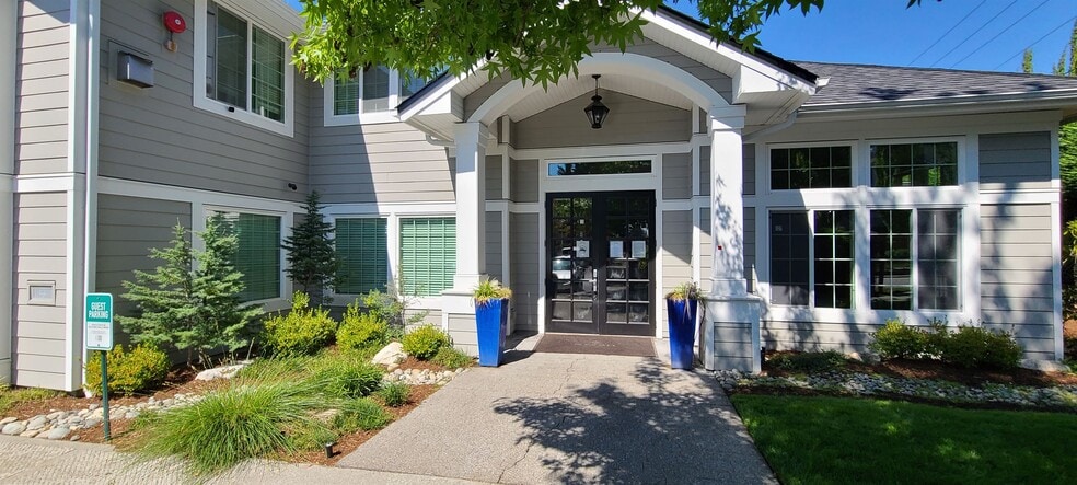 Building Photo - 16125 Juanita Woodinville Way NE