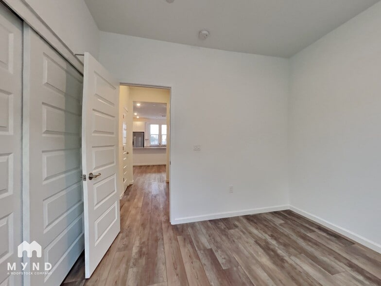 Building Photo - 1688 Matmor Rd